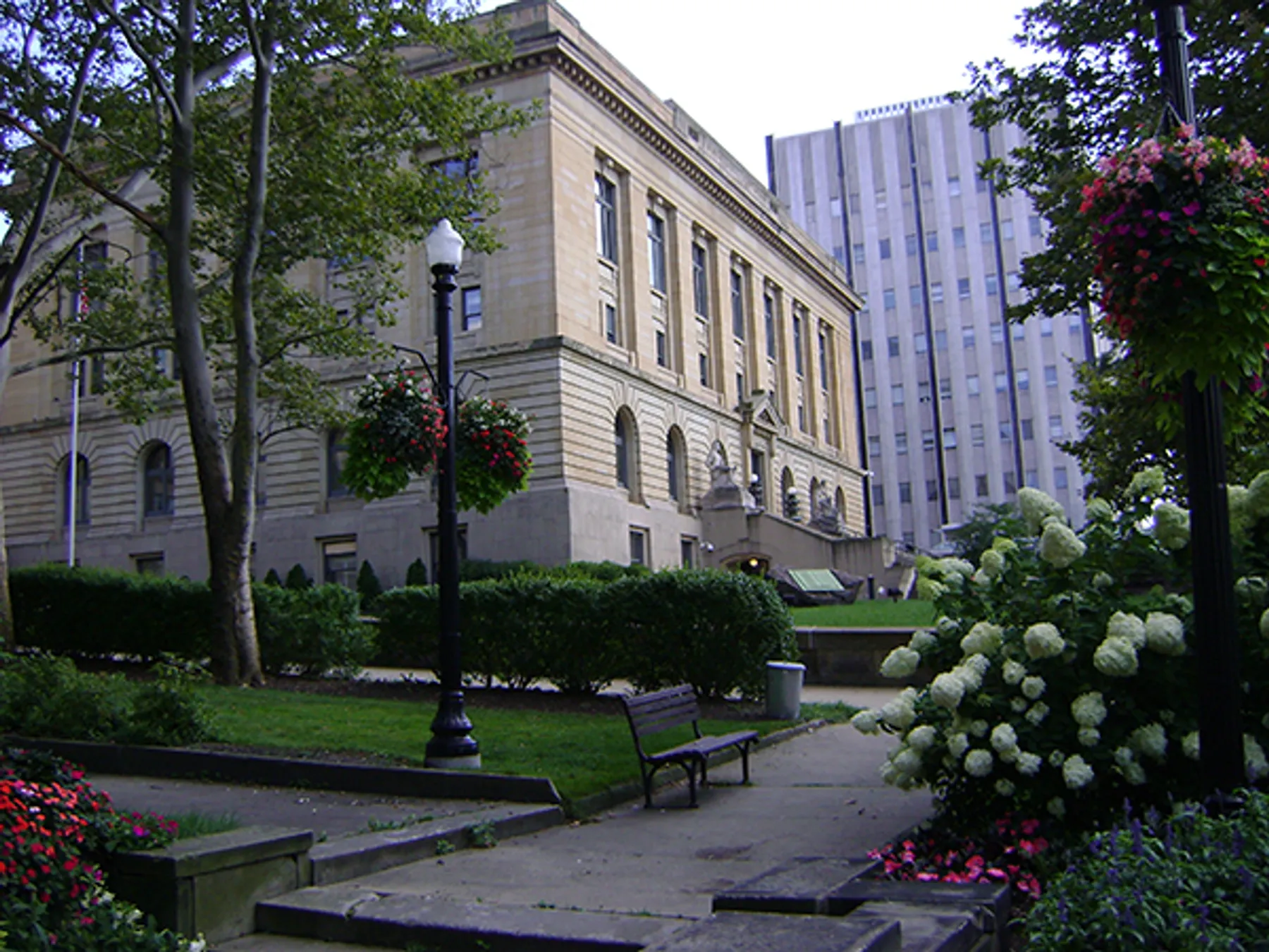 summit-county-courthouse