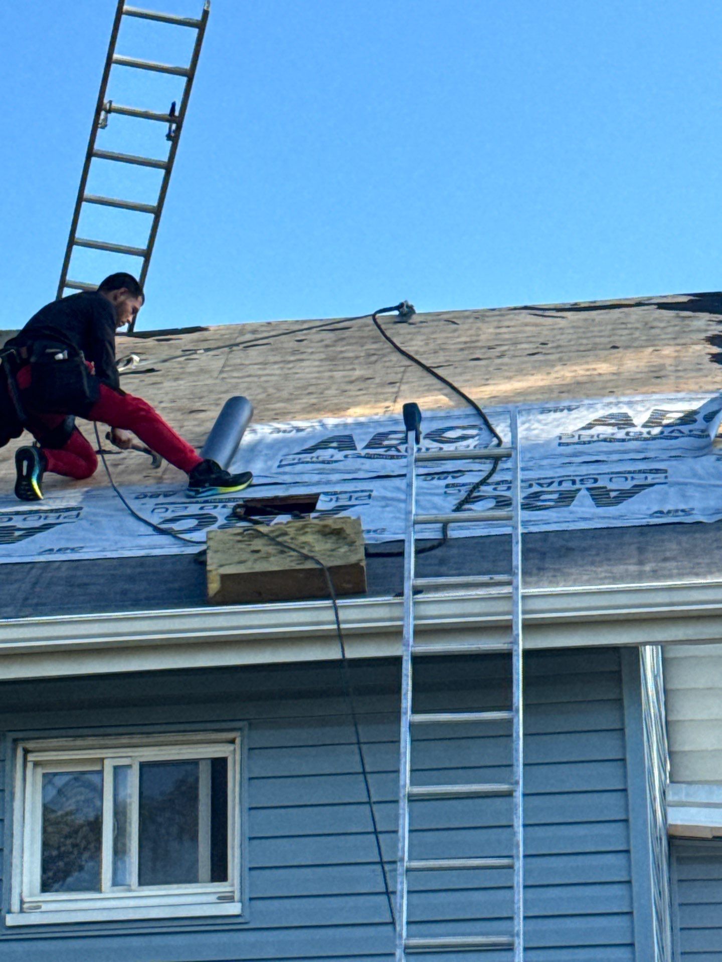 roof replacement in Lakewood OH installation process